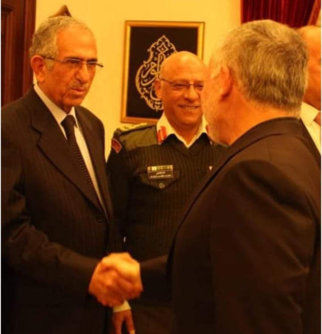 ((تسلم شيباتك سيدنا ))