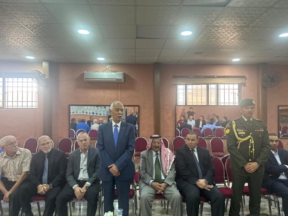 مندوبا عن الملك وولي العهد.. العيسوي يعزي بوفاة النائب الأسبق محمد ارسلان...صور