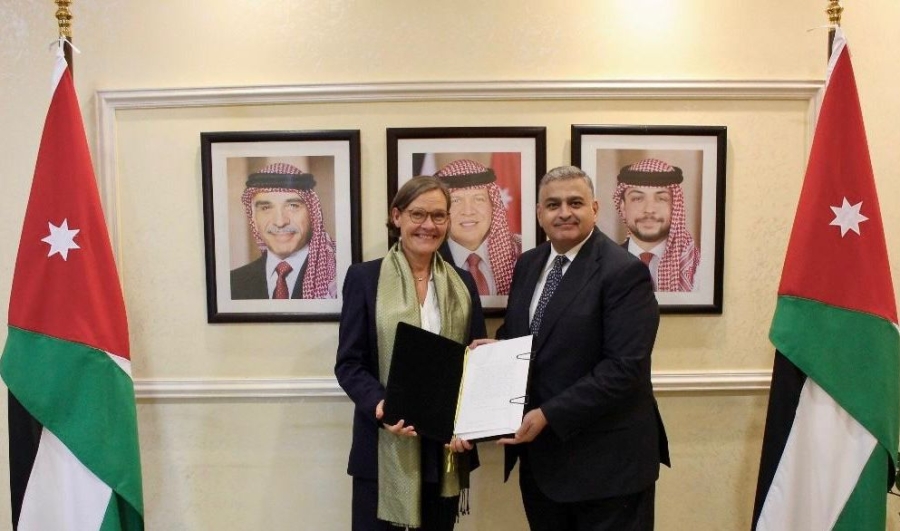 الخارجية تتسلم نسخة من أوراق اعتماد السفيرة السويدية