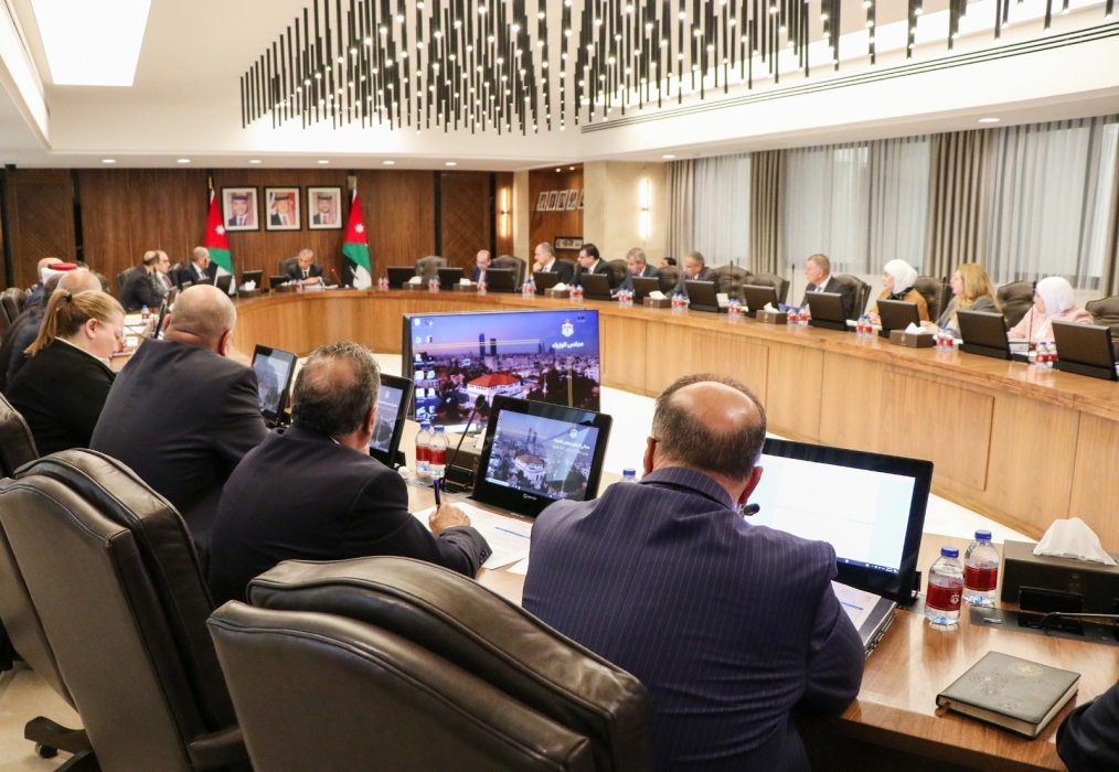 Cabinet Discusses Regional Developments#44; Reaffirms Support for Palestine#44; Lebanon