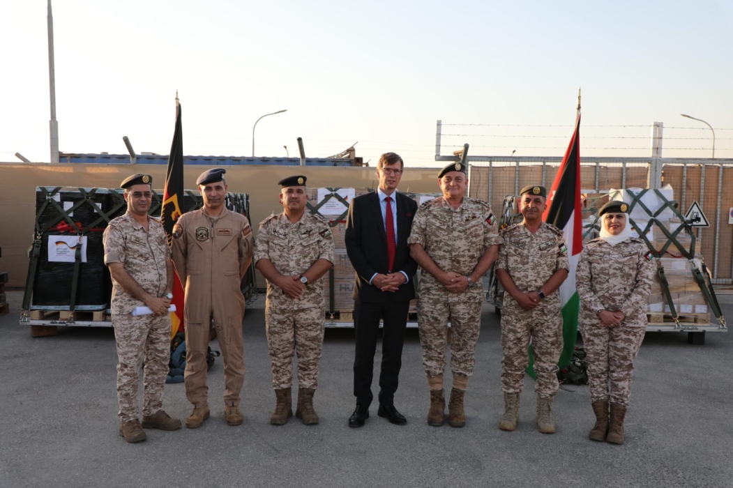 Army receive German medical treatment#44; equipment for patients in Gaza