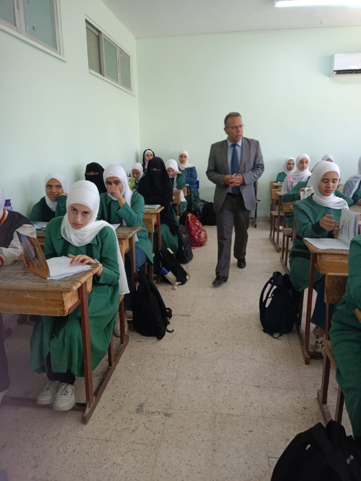 التعليم المهني (BTEC) على رأس أولويات مدير تربية لواء بصيرا في زيارته لمدرسة بصيرا الثانوية للبنات .