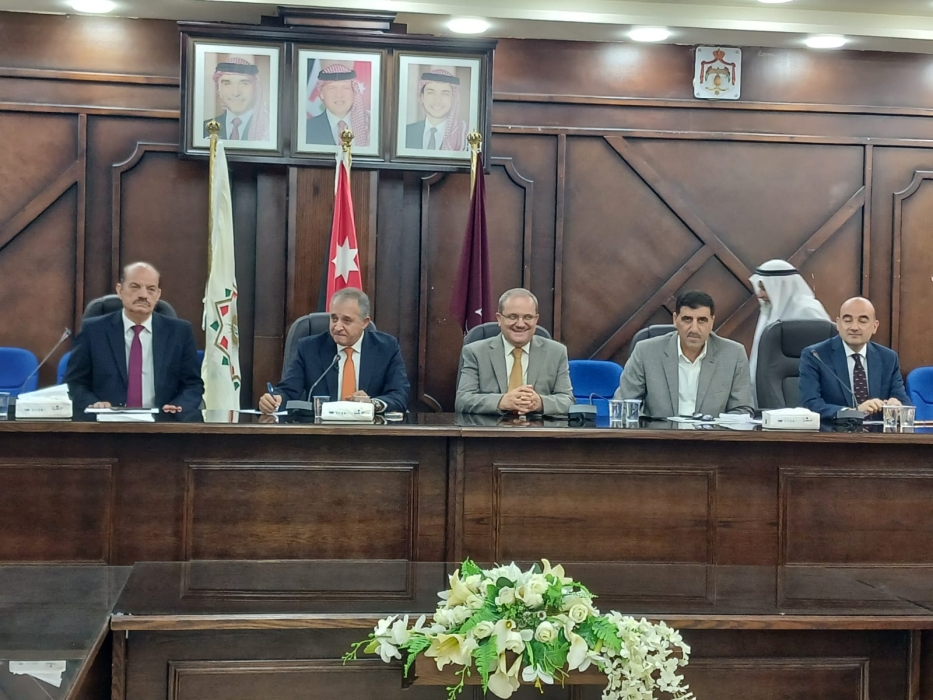 الوزير الأسبق عبيدات يرعى فعاليات مؤتمر (مستقبل الاستثمار في الأردن والتنمية المستدامة  تمكين) في محافظة اربد