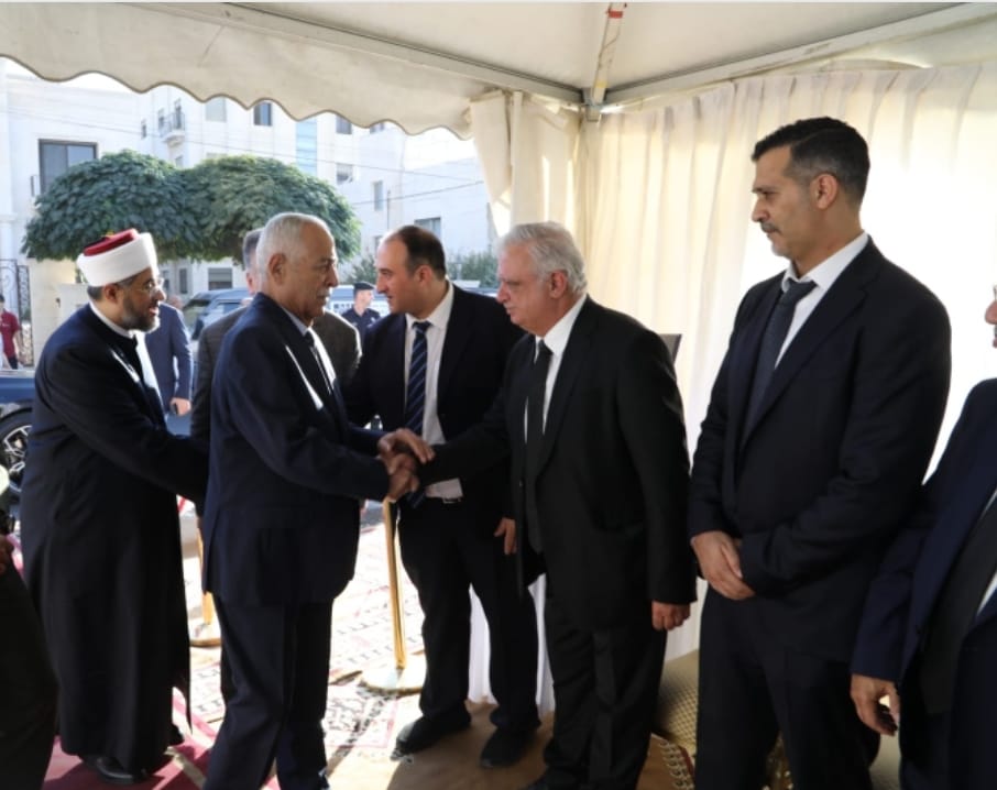 مندوبا عن الملك وولي العهد.. العيسوي يعزي العمد وقعوار...صور