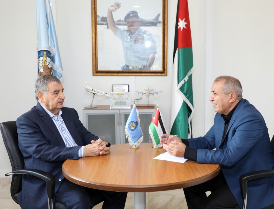 الخوالدة: 92  نسبة تشغيل خريجي أكاديمية الطيران