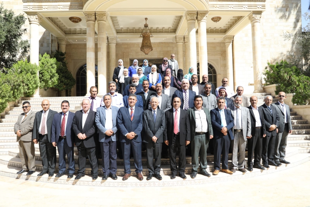 رئيس الديوان الملكي يلتقي وفدا من أهالي محافظة جرش..صور