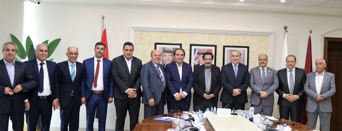 أبو السمن يستقبل نقيب وأعضاء مجلس نقابة المقاولين