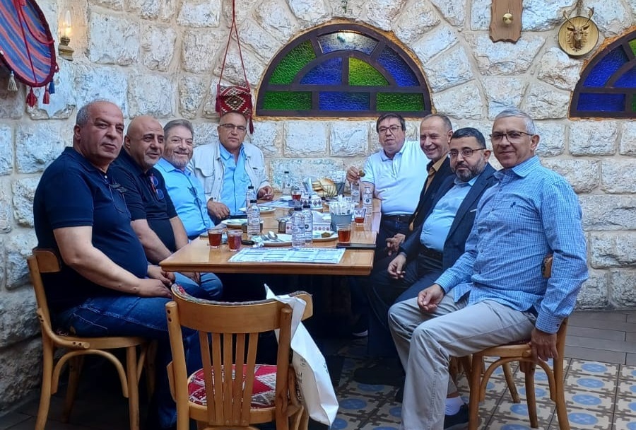 فريق مبادرة صباح اربد غير في جولة سياحية ثقافية بمدينة مادبا .... صور