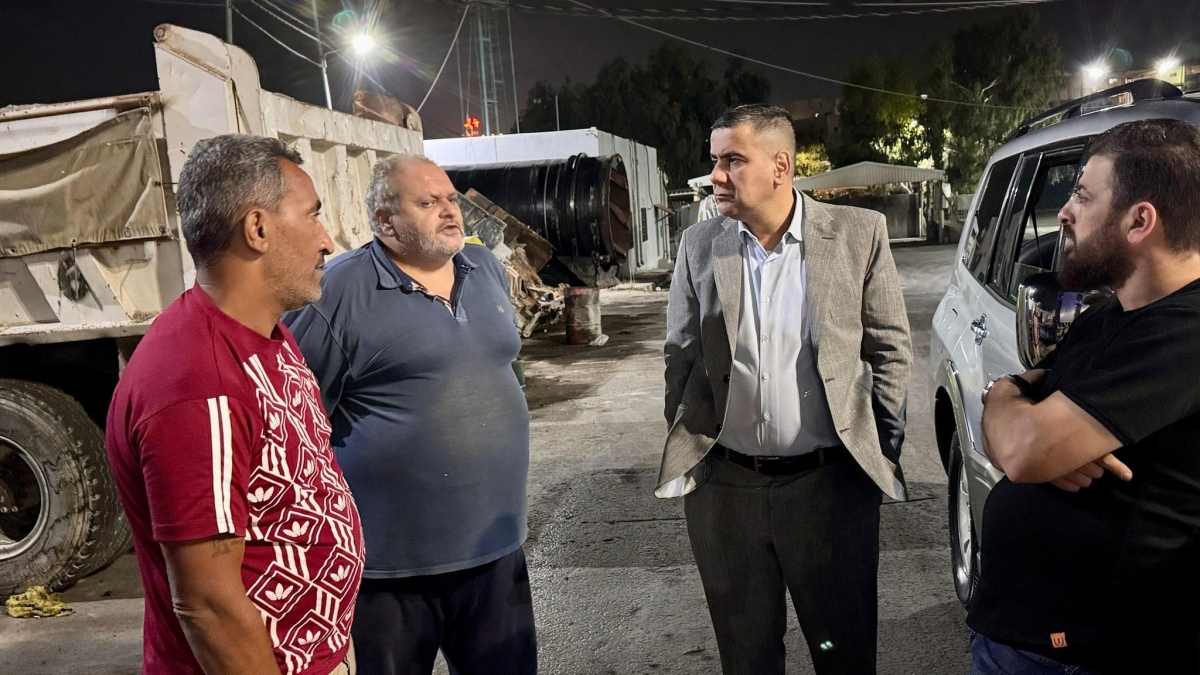 رئيس بلدية اربد يتفقد سير العمل في مجموعة من مديريات وأقسام البلدية التي تعمل على مدار الساعة