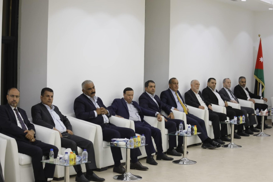 اجتماع لتعزيز الشراكة بين “أشغال العاصمة” ونوابها ومجلس المحافظة