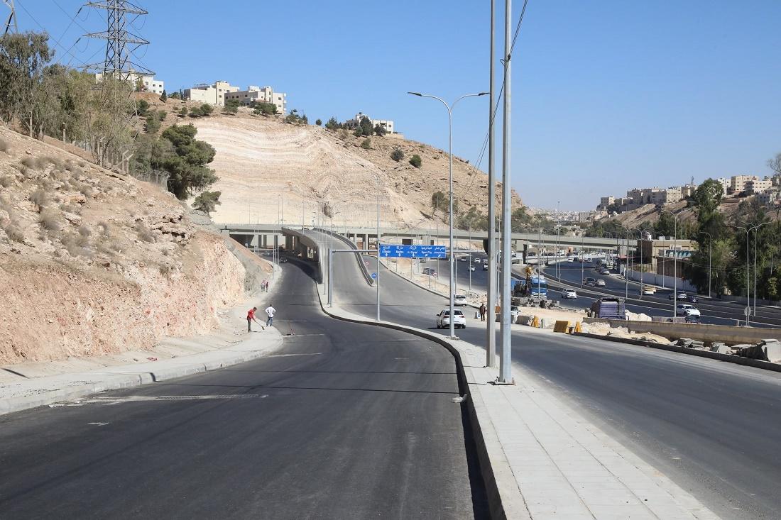 وزير الأشغال يتابع الأعمال النهائية لتقاطع جسر المسلخ