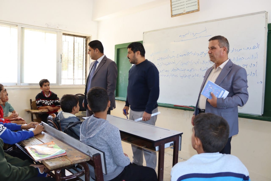 الشرفات يتابع جولاته الميدانية في مدارس البادية الشمالية الغربية
