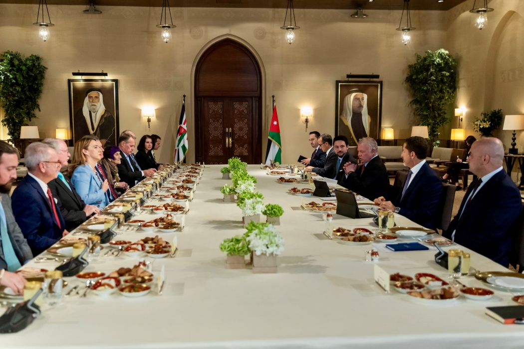 King urges ending extremist Israeli hostilities against Palestinians