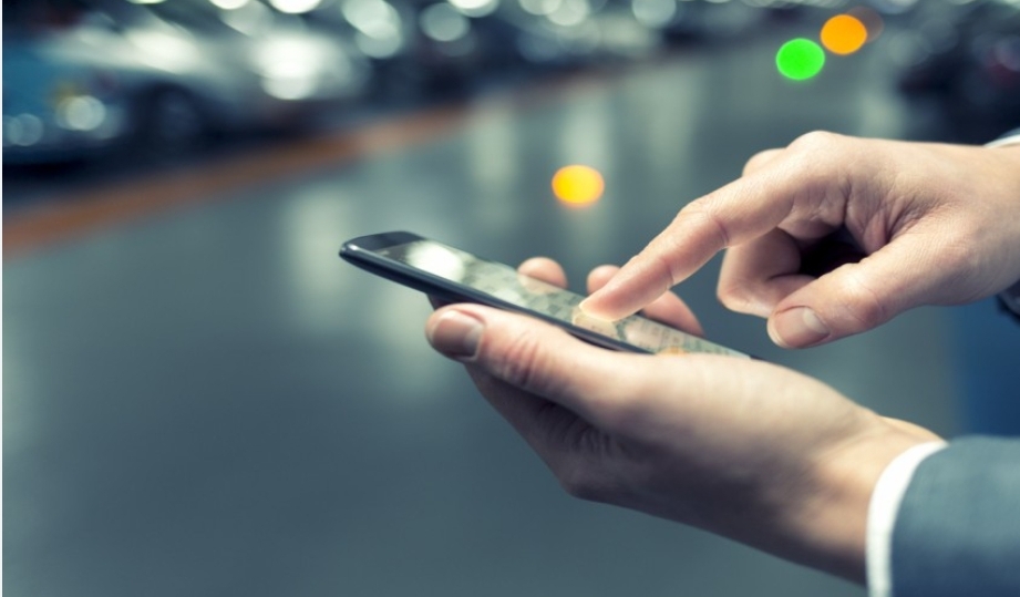 200 مليون دينار سنويا تكاليف استدامة 2500 معرض للأجهزة الخلوية