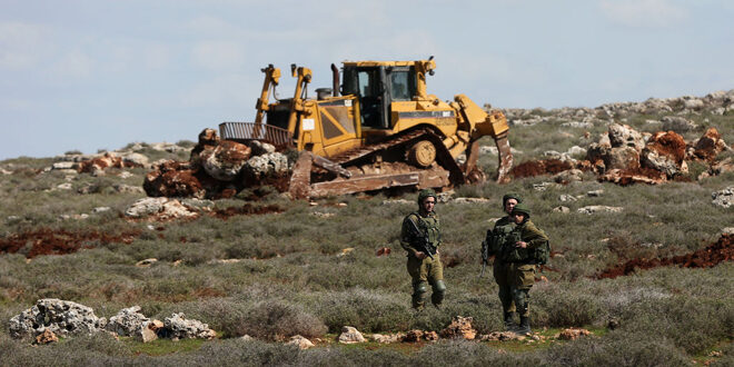 Israeli forces raze large tract of land west of Slafit