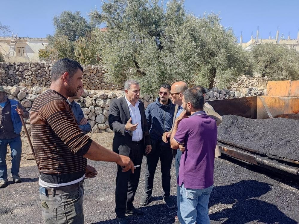 محافظ جرش الدكتور فراس الفاعور يزور حي البرج في مدينة سوف