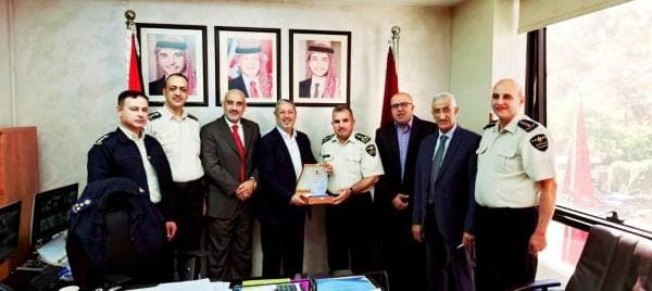 الجمارك ونقابة تجار الأثاث تبحثان التسهيلات المقدمة للقطاع