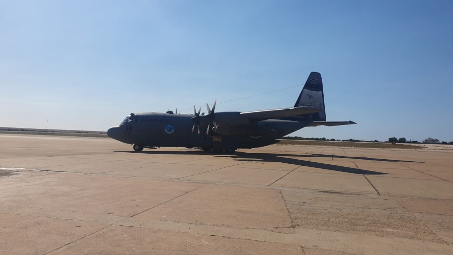 طائرة مساعدات أردنية جديدة تصل إلى مطار بيروت