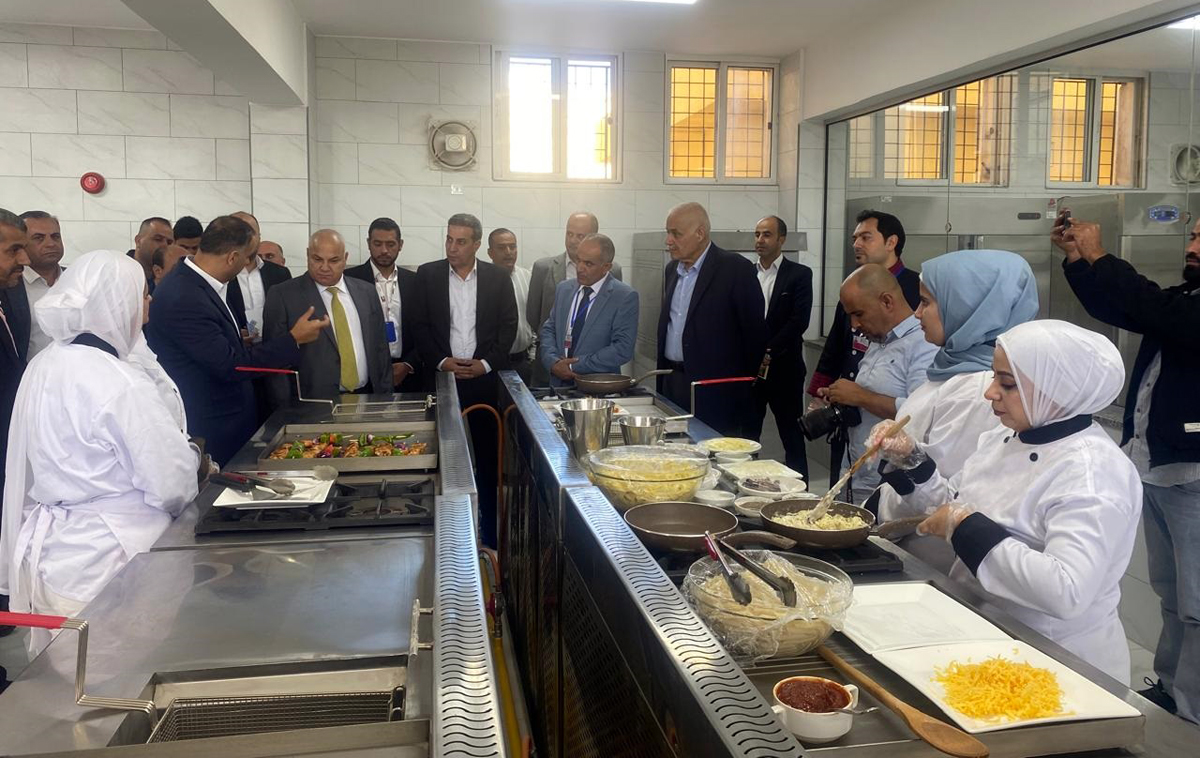 وزير العمل يتفقد التجهيزات النهائية لأكاديمية فنون الطهي في جرش