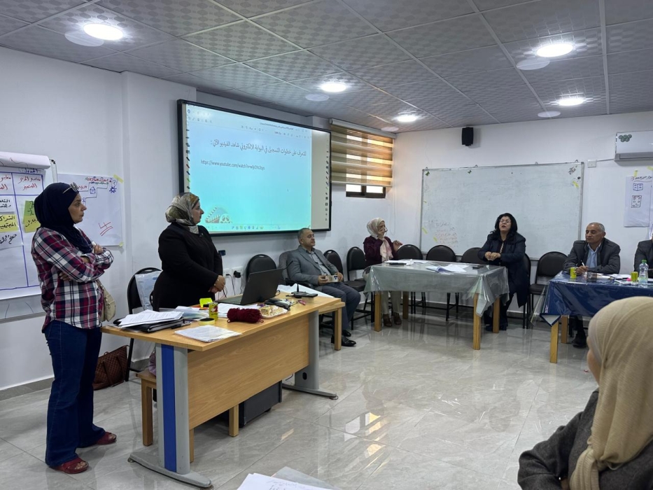 تربيةالمزار الجنوبي تنفذ ورشة حول جوائز التميز التربوي...صور