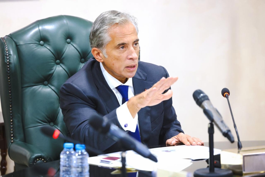 رئيس الوزراء: تطبيق القانون بحزم أمر أساسي لحماية المجتمع من آفة المخدِّرات