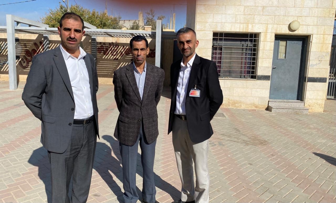 السكارنة يشكل لجانًا منظمة لتحسين واقع المدارس في لواء الجيزة وتلبية احتياجاتها