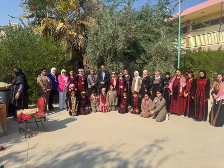 مهرجان الزيتون الوطني ومعرض المنتوجات التراثية والريفية  في مدرسة الرامة الثانوية الشاملة للبنات...صور