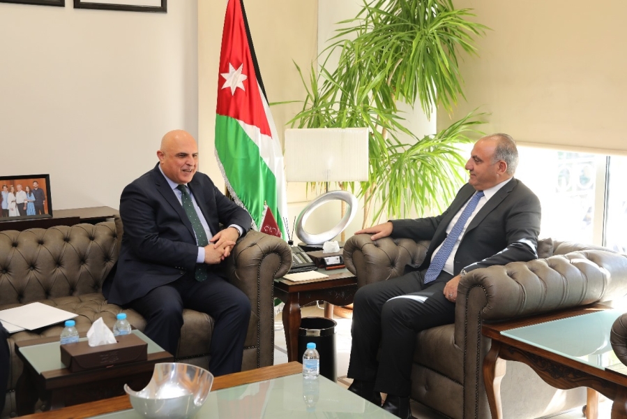 امين عمان يلتقي سفير أذربيجان ويبحث معه سبل تعزيز التعاون