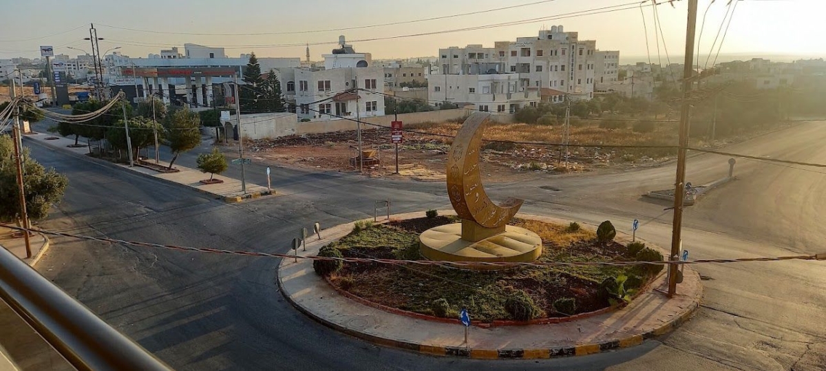 عطاء لتعبيد طرق ببلدية اربد الكبرى بقيمة 528#44;906 دنانير بتمويل من مجلس محافظة إربد