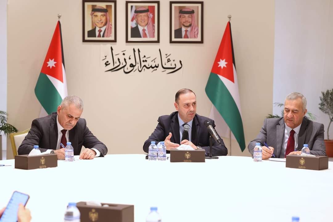 المومني يلتقي رؤساء تحرير الصحف اليومية لمناقشة المشهد الإعلامي الوطني...صور