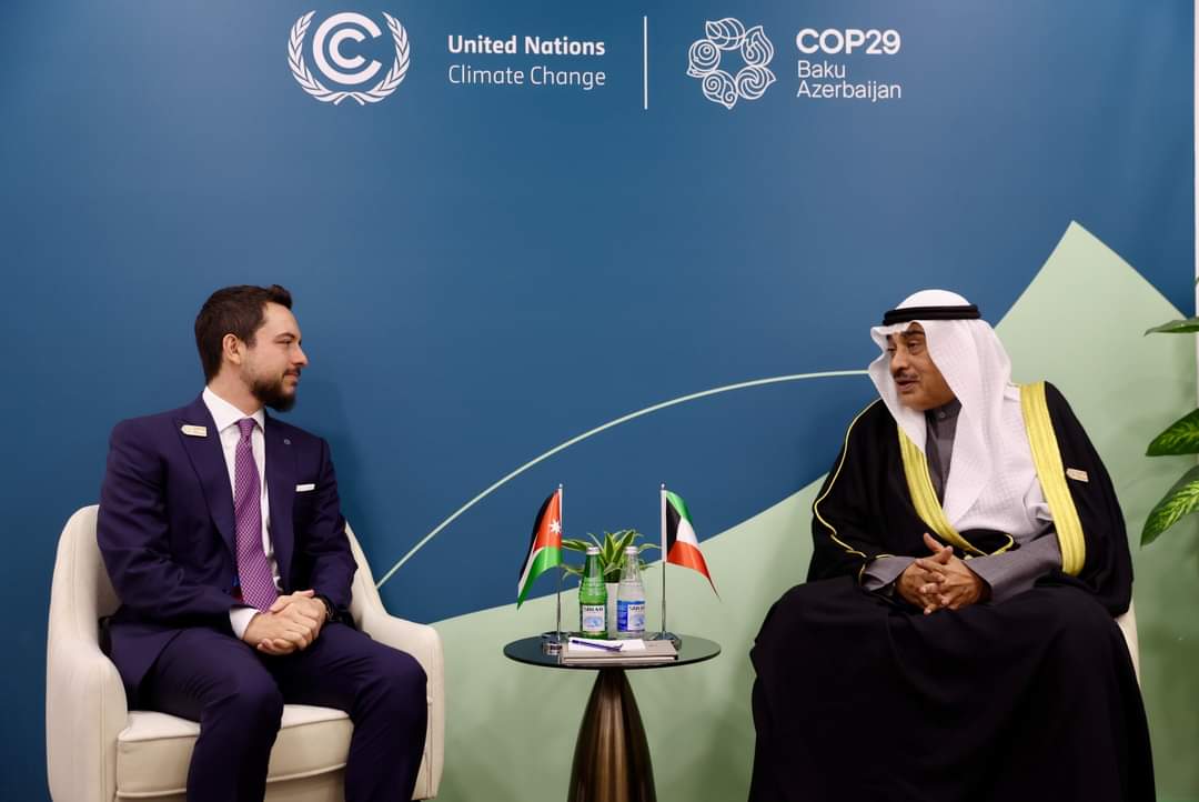 ولي العهد يلتقي سمو الشيخ صباح خالد الحمد الصباح