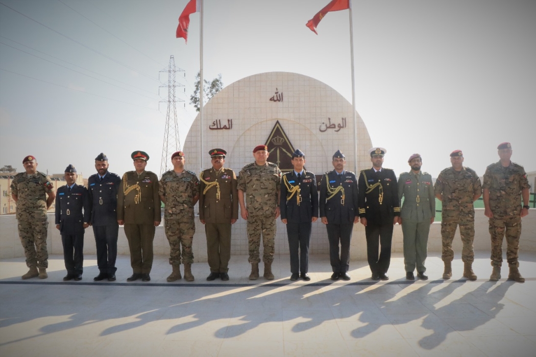وفد عُماني يزور قيادة لواء سمو الشيخ محمد بن زايد آل نهيان التدخل السريع.
