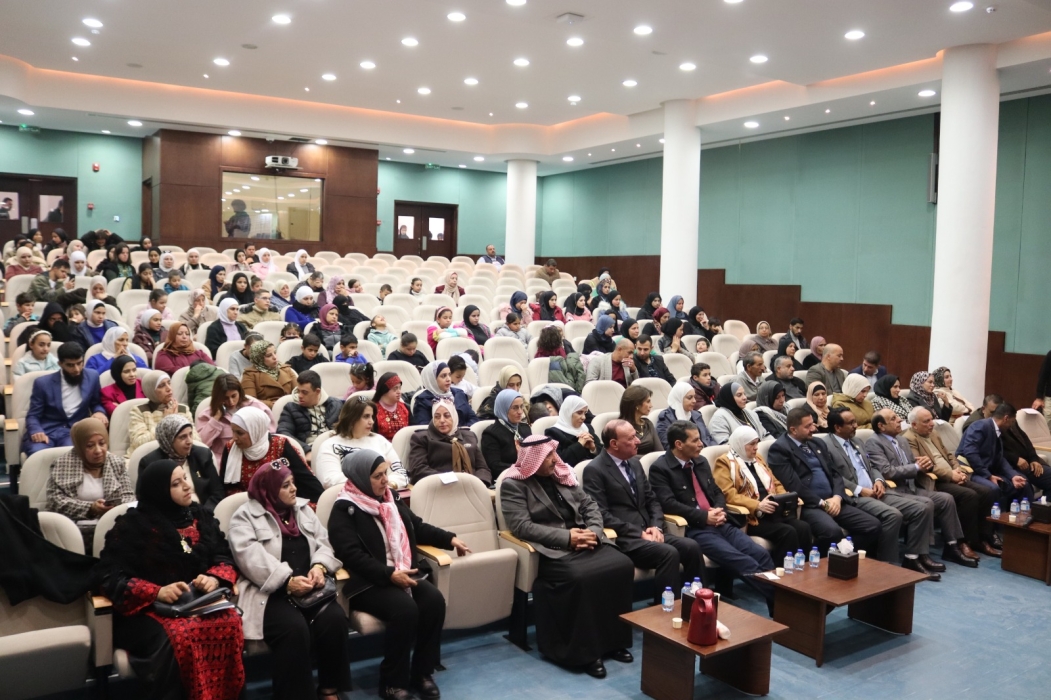 بدعم من الطوالبه والحنيطي اقامت جمعيه الملاك للرعايه والتنميه حفل خيري بعنوان الوفاء والبيعه