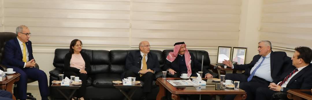 بحث سبل دعم وتطوير مستشفى الجامعة الأردنية