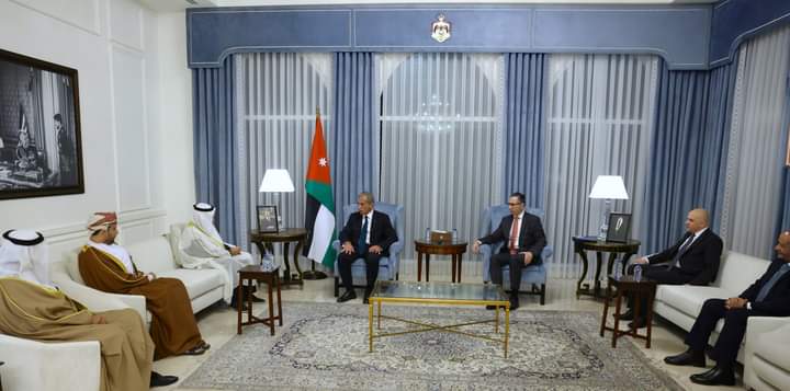 رئيس الوزراء يستقبل وفداً خليجيَّاً من المشاركين في مؤتمر الاستثمار الخليجي الأردني الأول