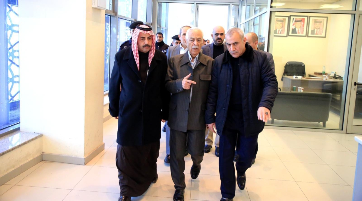 البدادوة يعود مصابي حريق دار المسنين، ويطالب بتشديد الرقابة على دور الرعاية