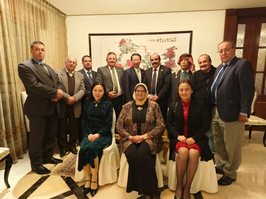 سفير جمهورية الصين الشعبية يحتفي برئيس وإدارية  اتحاد الكتاب