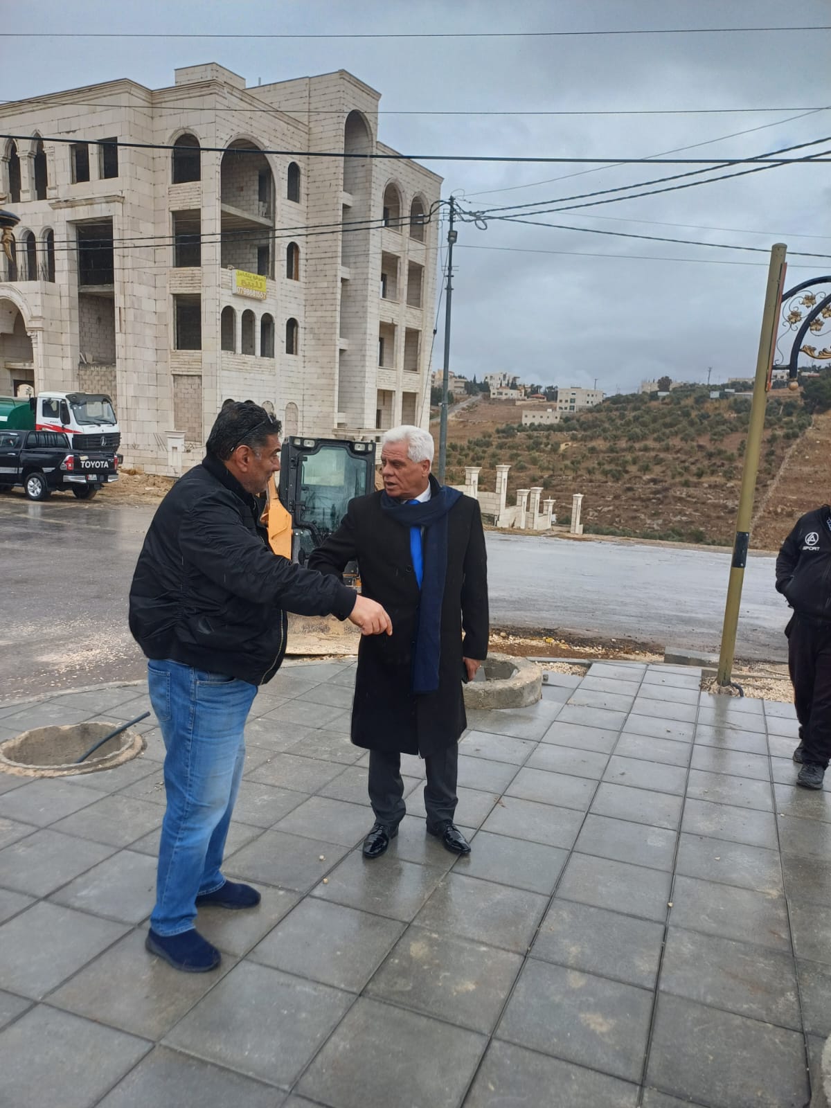 بلدية السلط الكبرى تطلق اسم الشيخ عزات العبداللات على دوار في منطقة السرو