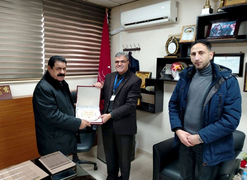 محافظ عجلون يزور معهد التدريب المهني ومركز صحي عبين