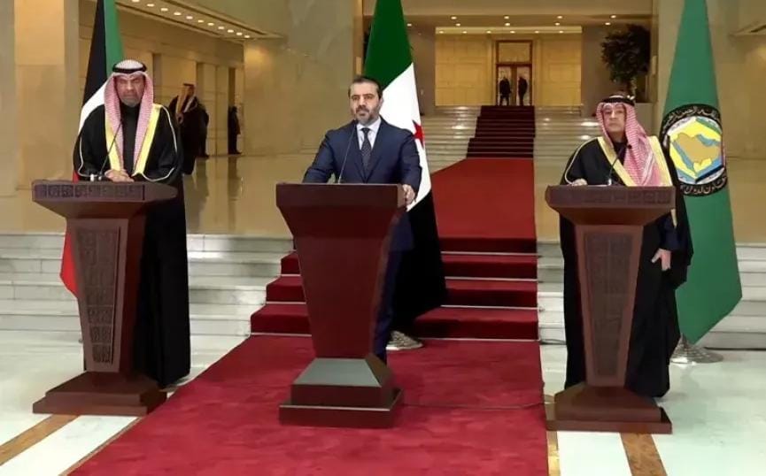 من دمشق .. مجلس التعاون الخليجي يدعو لرفع العقوبات عن سوريا ويؤكد دعمه لـ”إرادة السعب السوري”