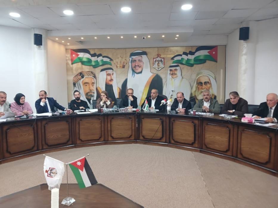 مجلس محافظة إربد يعقد اجتماعه الأربعين ويقر مشاريع تنموية جديدة