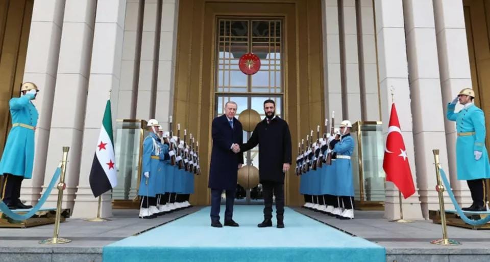 الشرع يزور تركيا الجمعة.. ودولتان عربيتان تدعوان مجلس الأمن لبحث الاعتداءات الإسرائيلية على سوريا