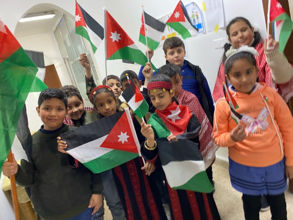 مدرسة السراب الاساسية في الشوبك تحتفل بيوم العلم