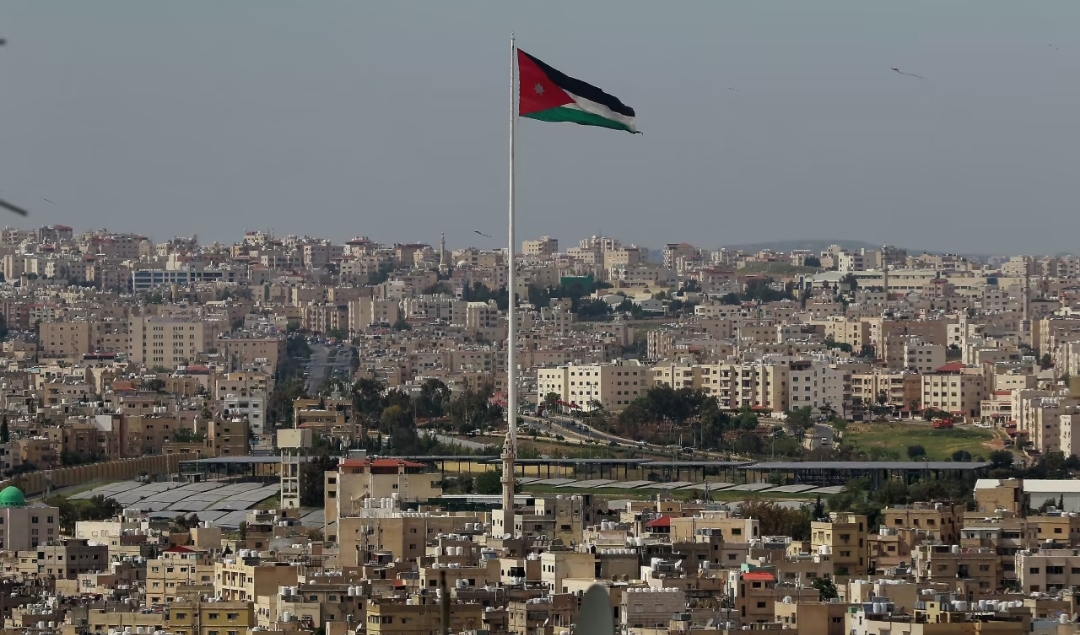 الاردنيون يترقبون قرارات