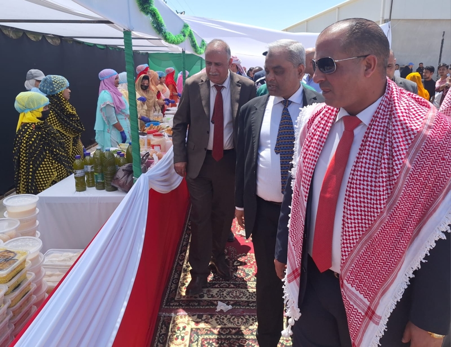 مدير قضاء الضليل يرعى احتفال الشركة المتحدة للإبداع لصناعة الالبسة بيوم العلم الأردني