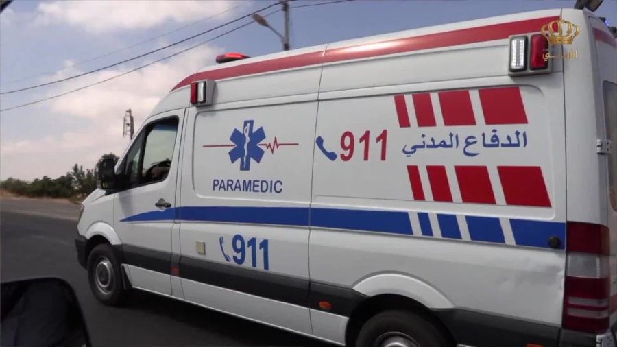 الزرقاء .. حادث تصادم بين مركبة وباص تسفر عن اصابة عدة طالبات