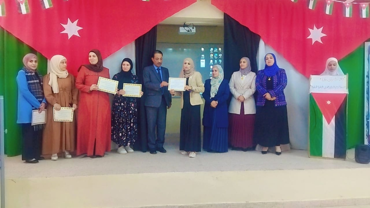 افتتاح المعرض السنوي لمشاريع طالبات BTEC للشعر والتجميل في مدرسة رجم الشامي الغربي