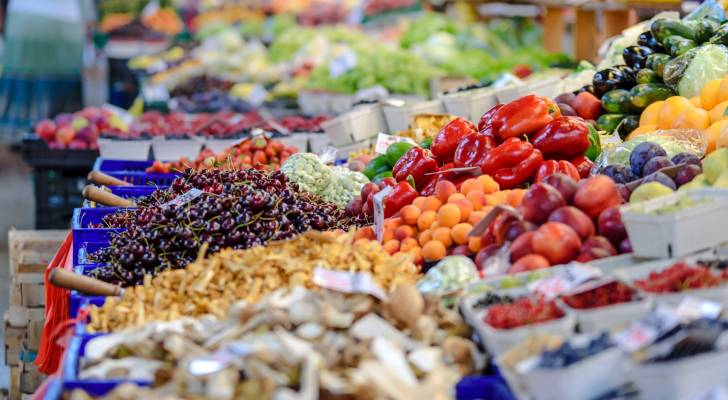 مواطنون يشتكون من ارتفاع أسعار الخضار والفواكه في محال التجزئة: أين الرقابة؟