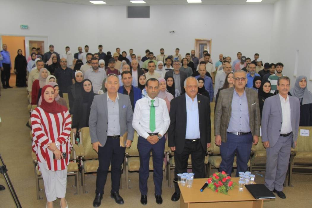 القضاة يتحدث عن تحديات العصر الرقمي في ورشة بجامعة اليرموك برعاية الشخاترة