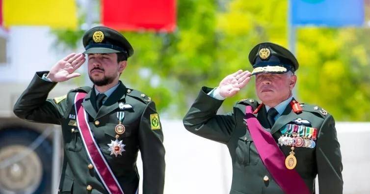 العودات:  يرفع أسمى آيات التهنئة إلى جلالة الملك وولي العهد والشعب الأردني بمناسبة عيد الأضحى المبارك